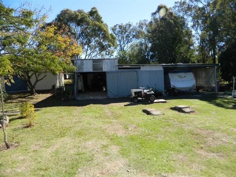 33 Pauls Parade, Ellesmere QLD 4610