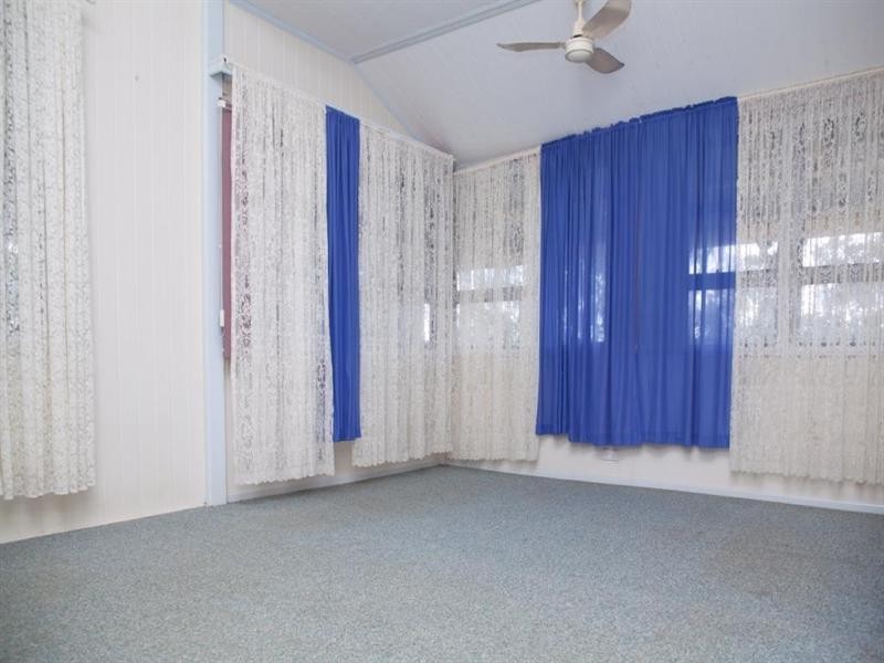 242 Heights Road, Nanango QLD 4615