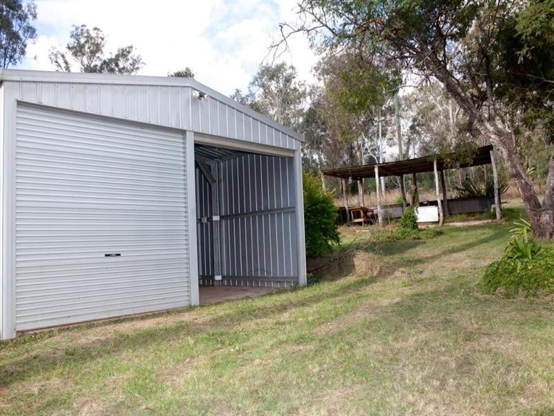 242 Heights Road, Nanango QLD 4615