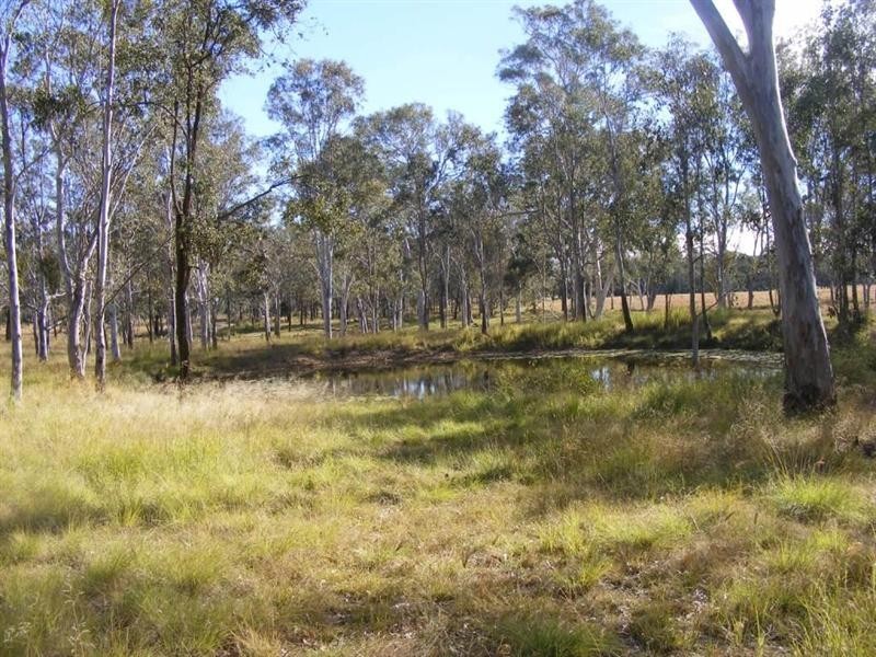 242 Heights Road, Nanango QLD 4615