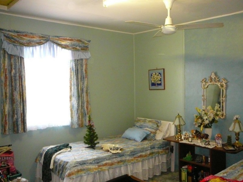 8 Pelican Street, Collinsville QLD 4804