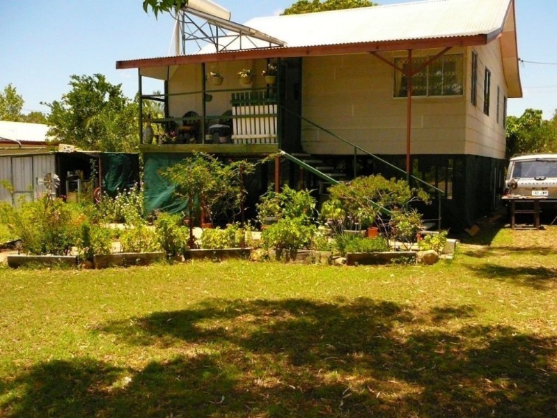 8 Pelican Street, Collinsville QLD 4804