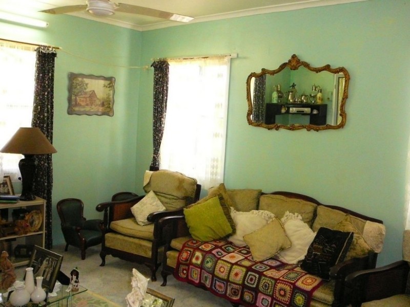 8 Pelican Street, Collinsville QLD 4804