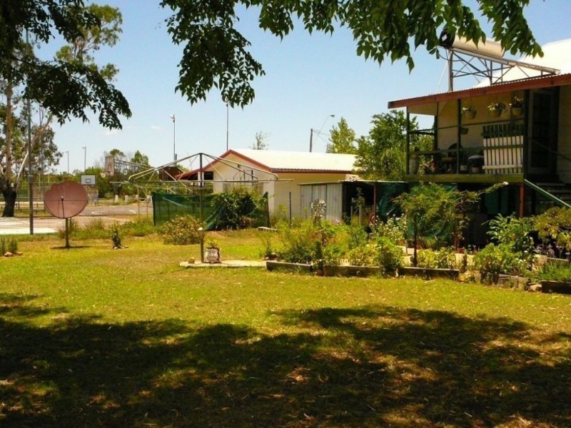 8 Pelican Street, Collinsville QLD 4804