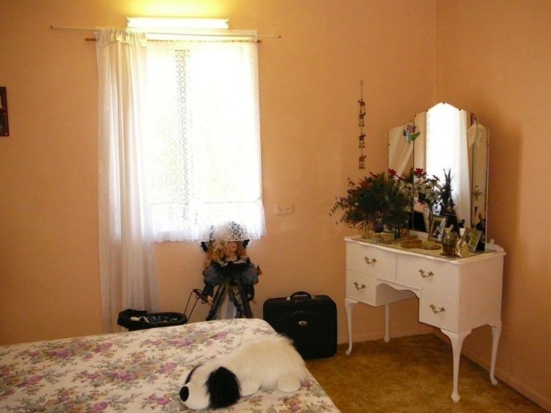 8 Pelican Street, Collinsville QLD 4804