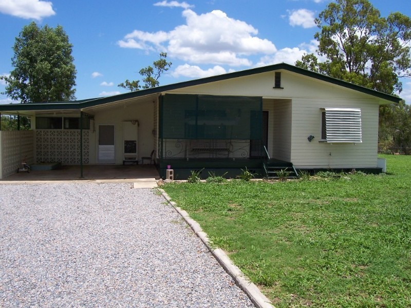 18-20 Fifth Avenue, Collinsville QLD 4804