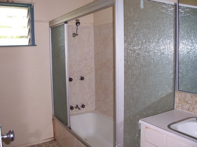 18-20 Fifth Avenue, Collinsville QLD 4804