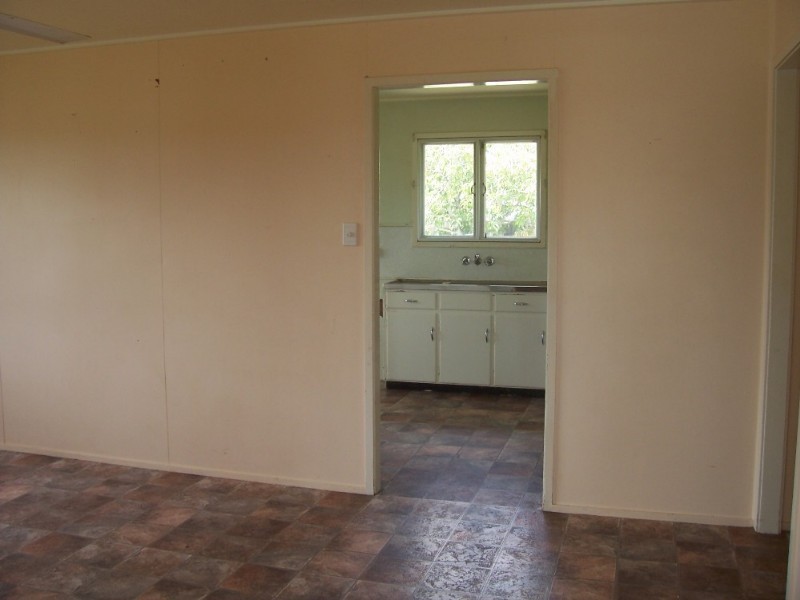 26 Gralton Street, Collinsville QLD 4804