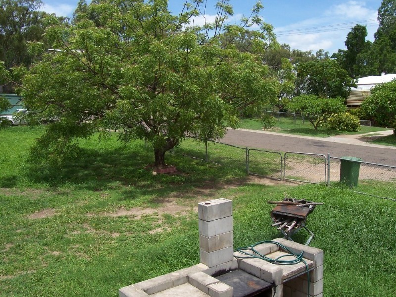 26 Gralton Street, Collinsville QLD 4804