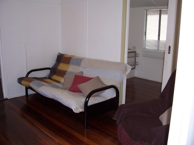 39 Station Road, Collinsville QLD 4804