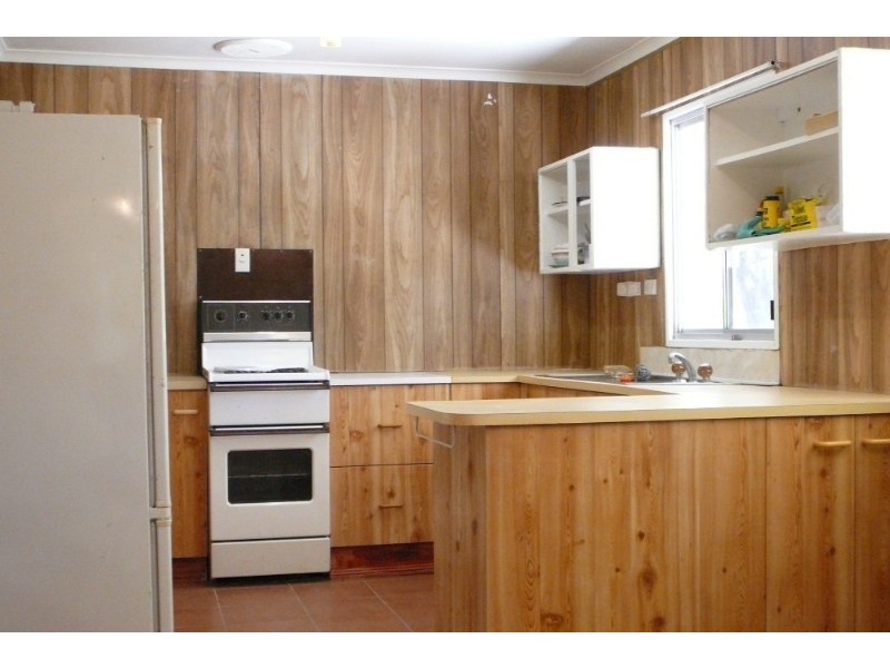 39 Fifth Avenue, Collinsville QLD 4804