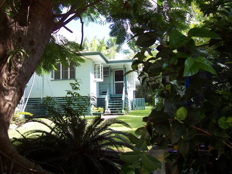 16 Macarthur Street, Collinsville QLD 4804