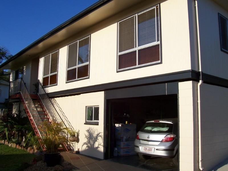 6 Daintree Road, Collinsville QLD 4804