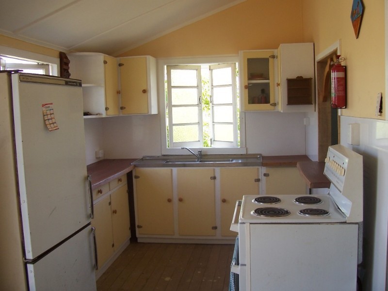 36 Belmore Street, Collinsville QLD 4804