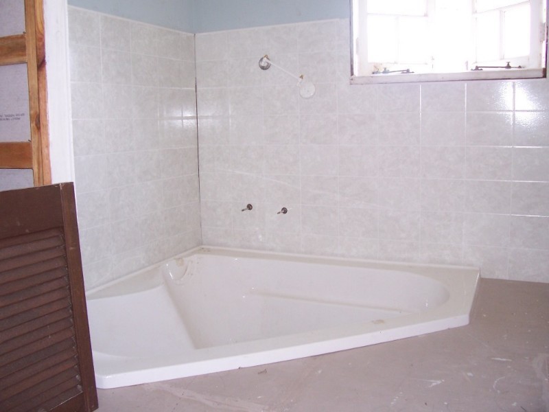 36 Belmore Street, Collinsville QLD 4804