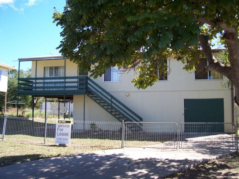 32 Walker Street, Collinsville QLD 4804