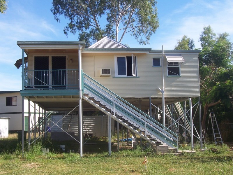 3 Short Street, Collinsville QLD 4804