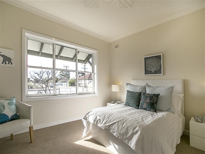 38 Nilpena Avenue, Park Holme SA 5043