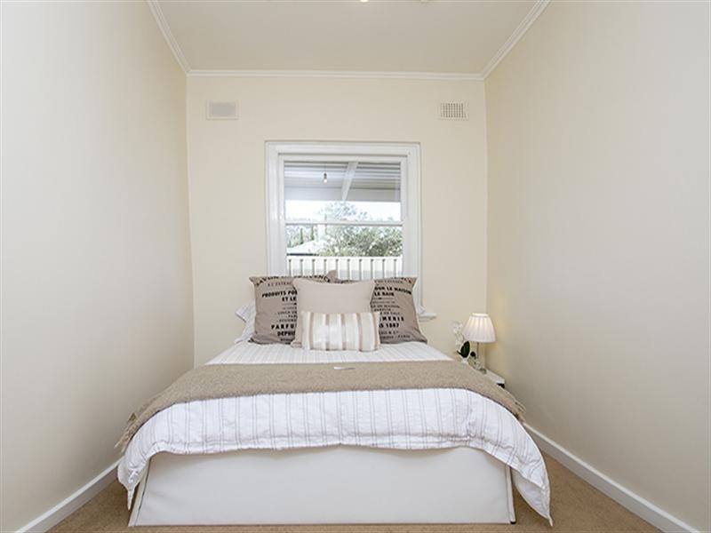 38 Nilpena Avenue, Park Holme SA 5043