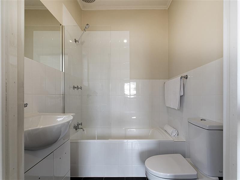 38 Nilpena Avenue, Park Holme SA 5043