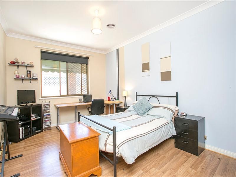 12 Iris Court, Grange SA 5022