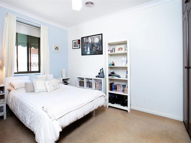 12 Iris Court, Grange SA 5022