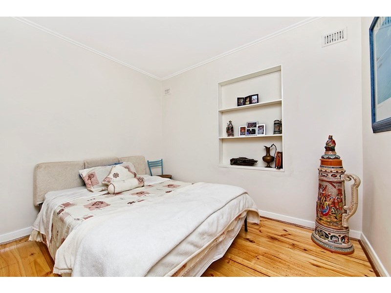 4 Coleridge Crescent, Clearview SA 5085