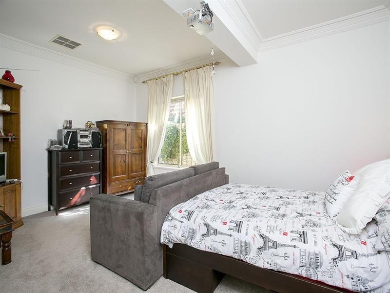 2B Lewis, Glen Osmond SA 5064