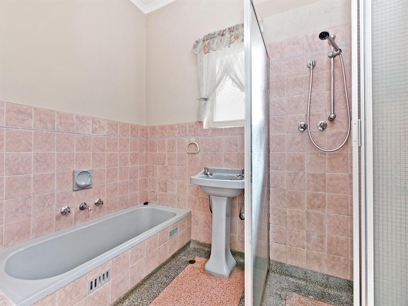 19 Sandra Avenue, Rostrevor SA 5073