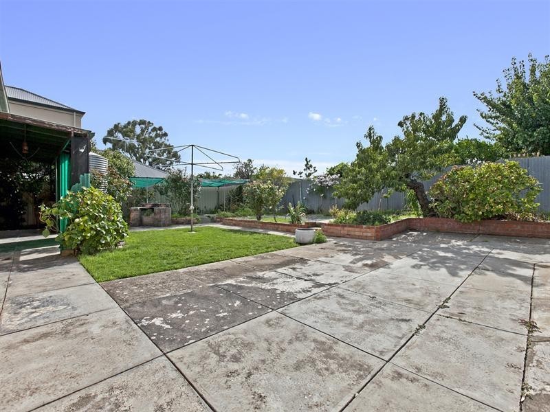 19 Sandra Avenue, Rostrevor SA 5073