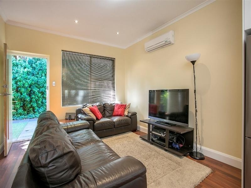 4/18 Gurrs Road, Kensington Park SA 5068