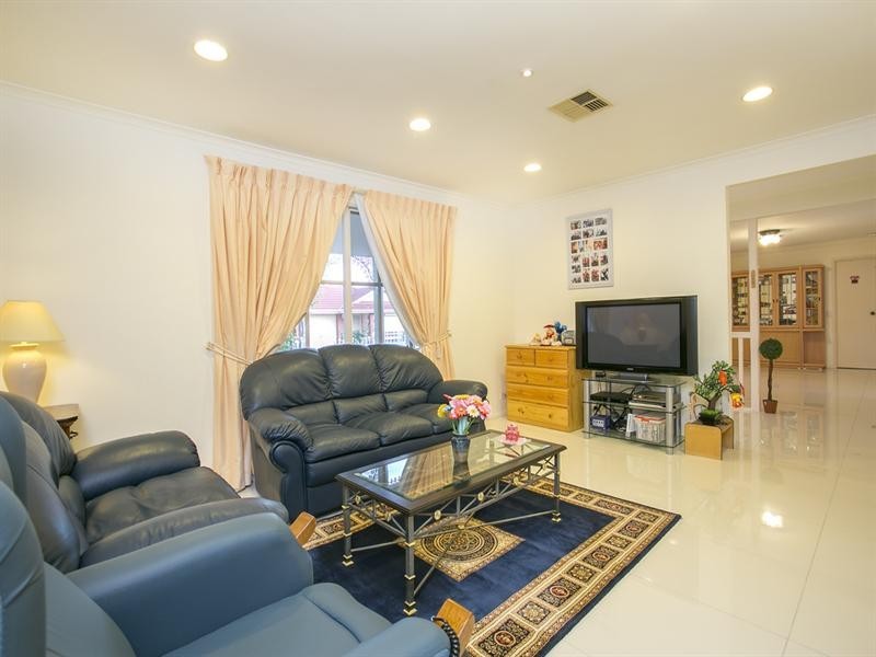 1 Thorpe Street, Oakden SA 5086