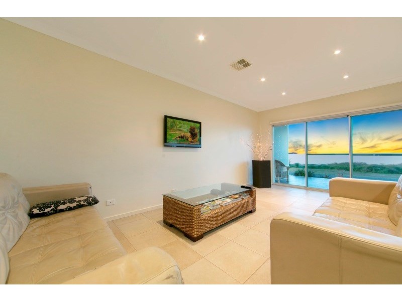 79 Esplanade, Point Turton SA 5575