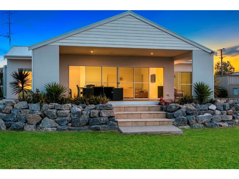 79 Esplanade, Point Turton SA 5575
