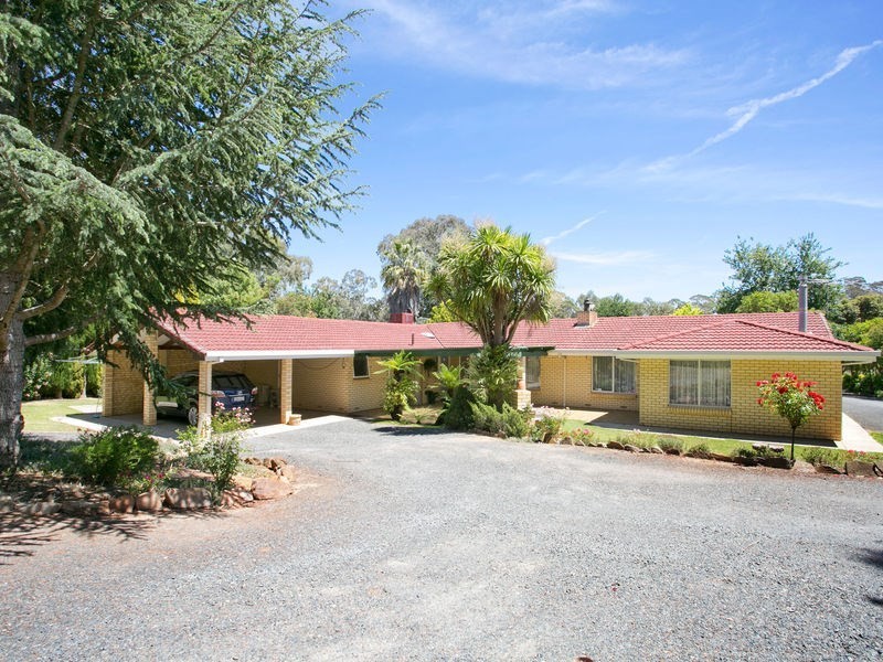 8 Male Crescent, Hahndorf SA 5245