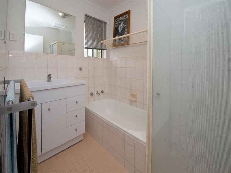 41 Knightsbridge Avenue, Valley View SA 5093