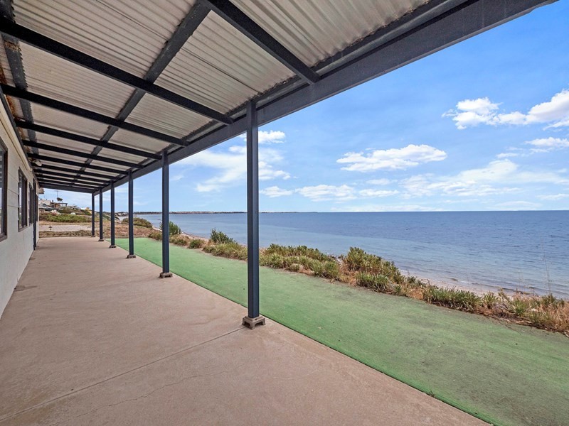 108 north coast Road, Point Turton SA 5575