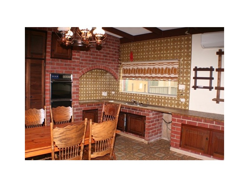 292 Tapleys Hill Road, Seaton SA 5023