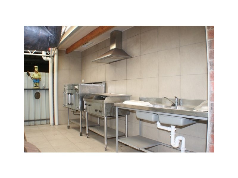 292 Tapleys Hill Road, Seaton SA 5023