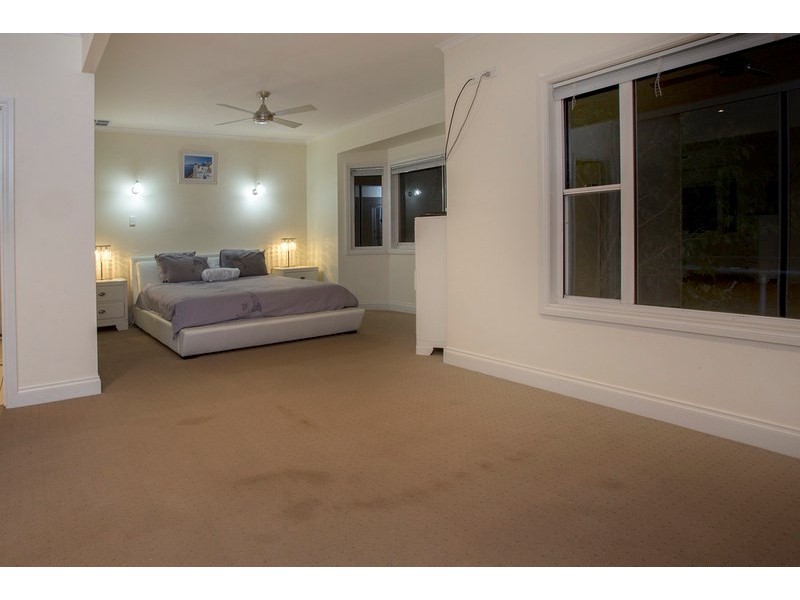 50 Yurilla Drive, Bellevue Heights SA 5050