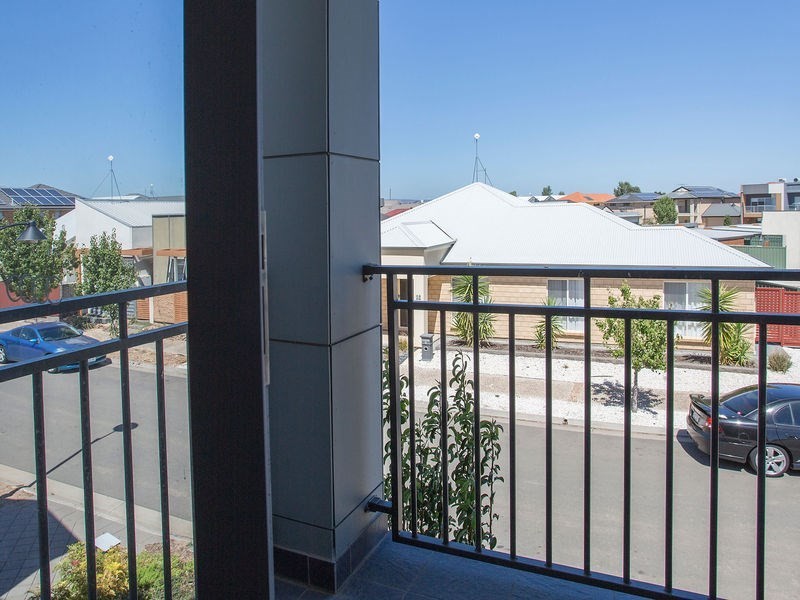 38 Mackenzie Court, Mawson Lakes SA 5095