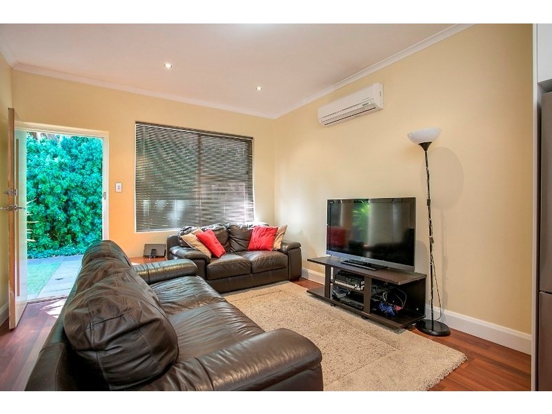 4/18 Gurrs Road, Kensington Park SA 5068