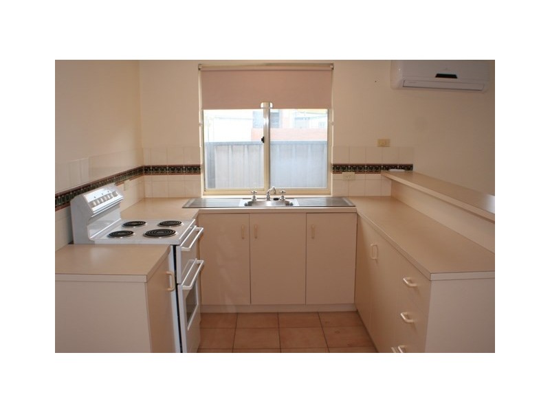 2/68 Meakin Terrace, Seaton SA 5023