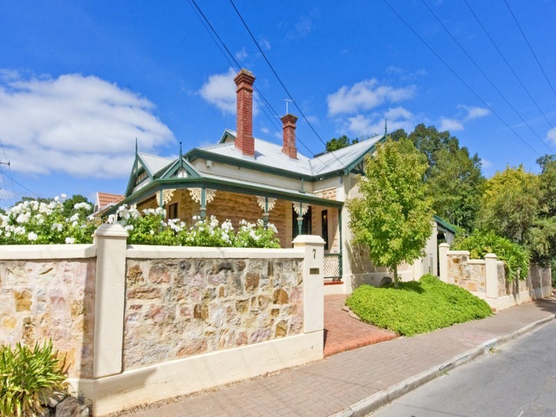 7 Carey Street, Magill SA 5072