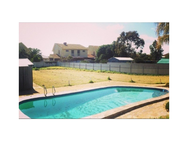 208 Trimmer Parade, Seaton SA 5023