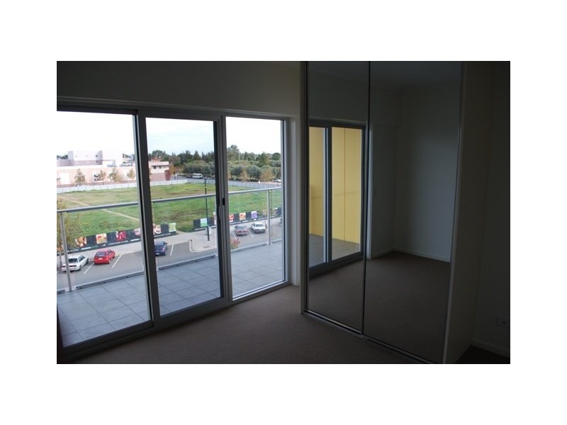 40/10-16 Light Common, Mawson Lakes SA 5095