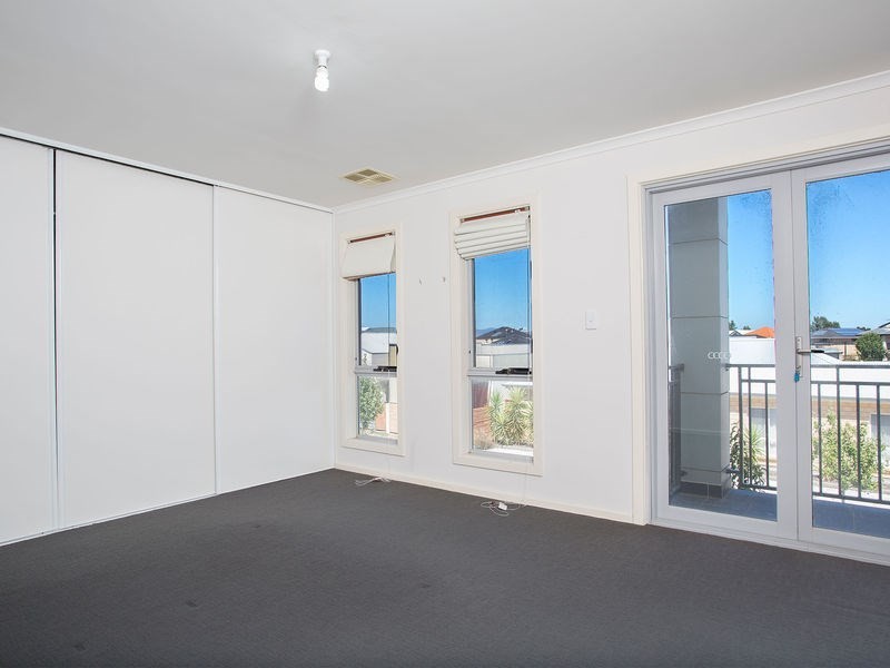 38 Mackenzie Court, Mawson Lakes SA 5095