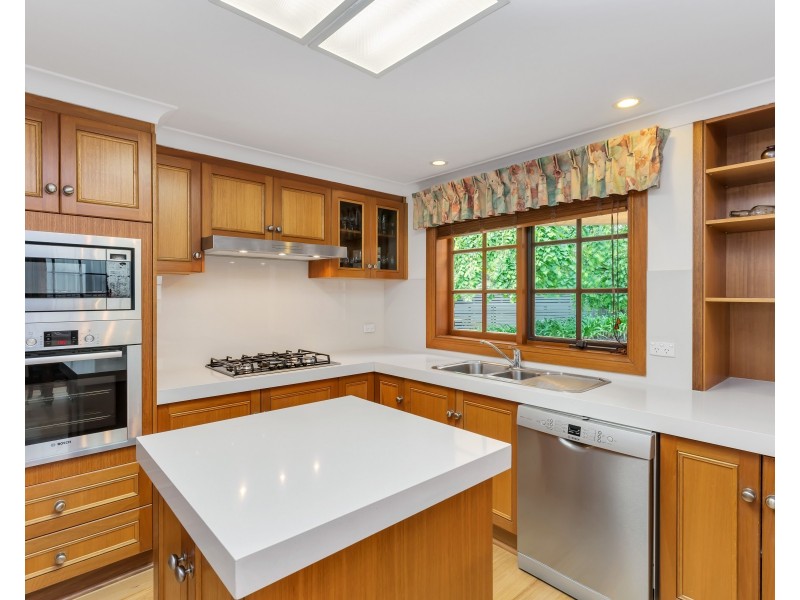 15 Banksia Crescent, Athelstone SA 5076