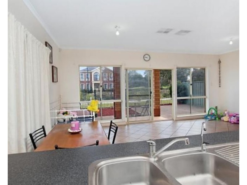 51 Avocet Drive, Mawson Lakes SA 5095