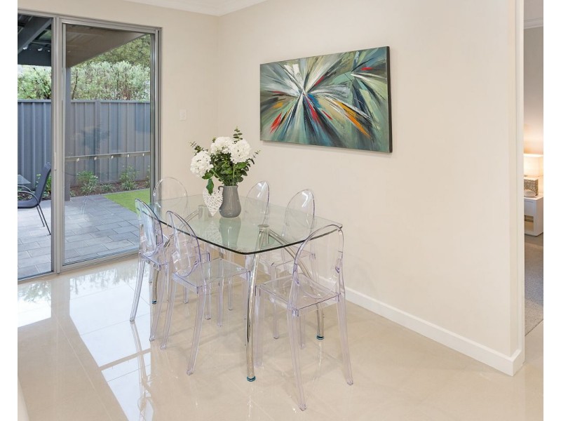 27 Rotorua Avenue, Park Holme SA 5043